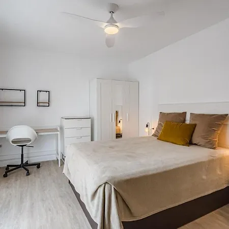 With Aircon プエルト・デ・サンティアゴ