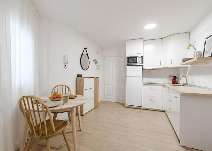 With Aircon * プエルト・デ・サンティアゴ